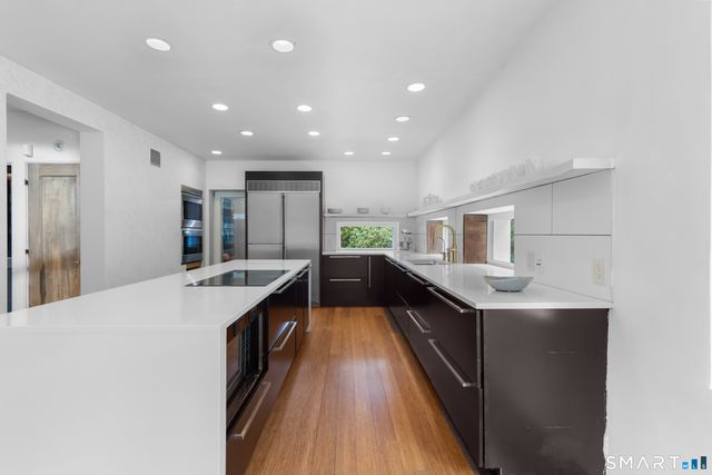 118 Roseville Road, Westport, CT 06880