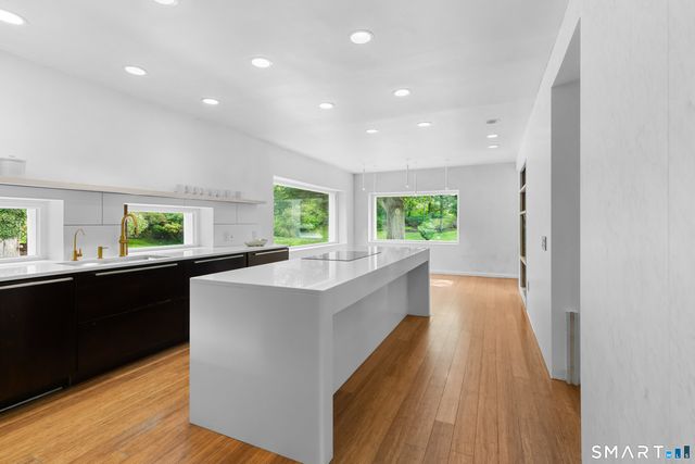 118 Roseville Road, Westport, CT 06880