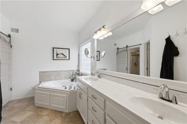 9908 N Lewis Avenue, Kansas City, MO 64157