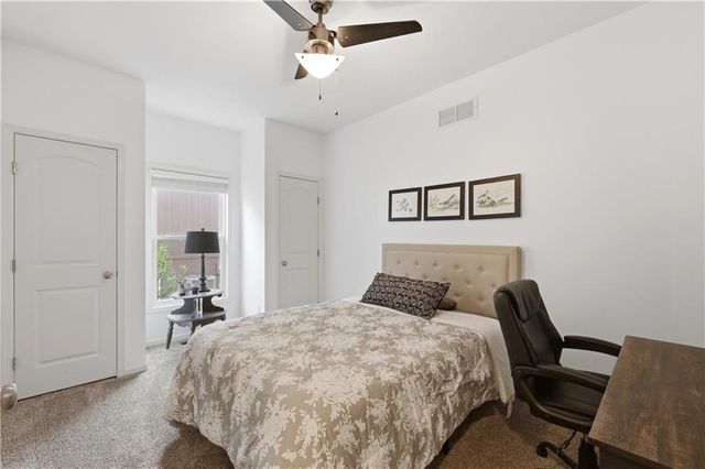 9908 N Lewis Avenue, Kansas City, MO 64157