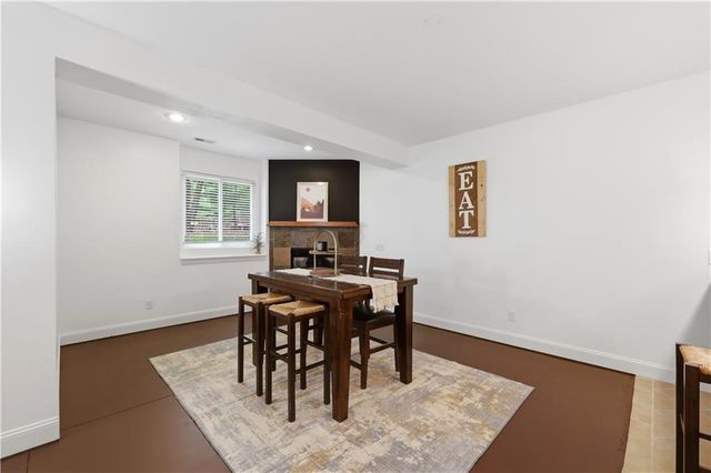 9908 N Lewis Avenue, Kansas City, MO 64157