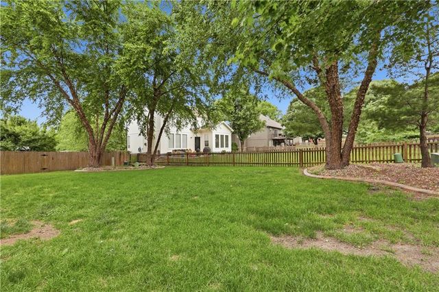 9908 N Lewis Avenue, Kansas City, MO 64157
