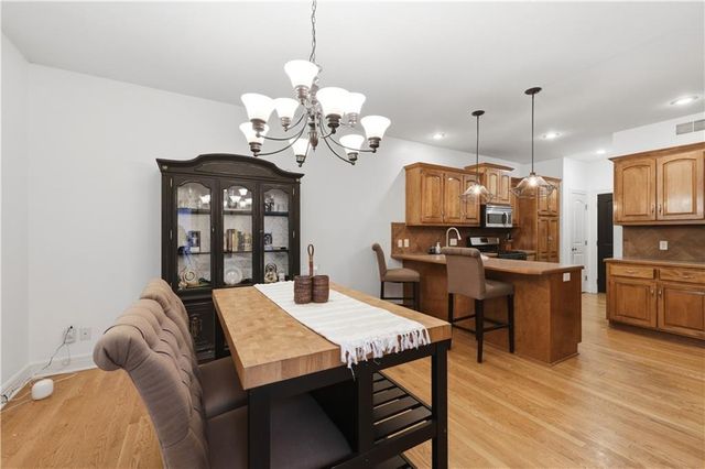 9908 N Lewis Avenue, Kansas City, MO 64157
