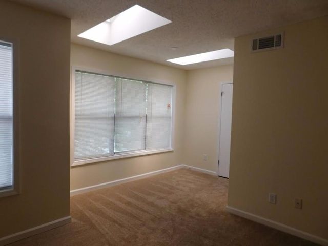 2008 Huntingdon Chase 2008, Sandy Springs, GA 30350