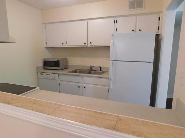 2008 Huntingdon Chase 2008, Sandy Springs, GA 30350