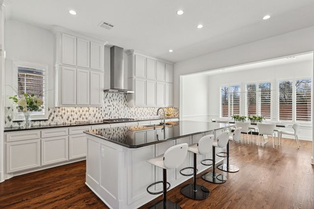 6216 Via Italia Drive, Flower Mound, TX 75077