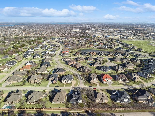 6216 Via Italia Drive, Flower Mound, TX 75077