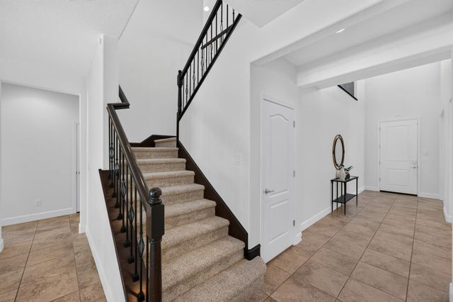 2593 Creek Hollow Rd, Rocklin, CA 95765
