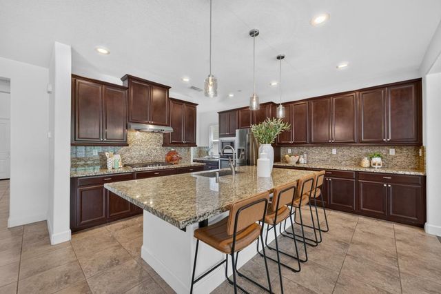 2593 Creek Hollow Rd, Rocklin, CA 95765