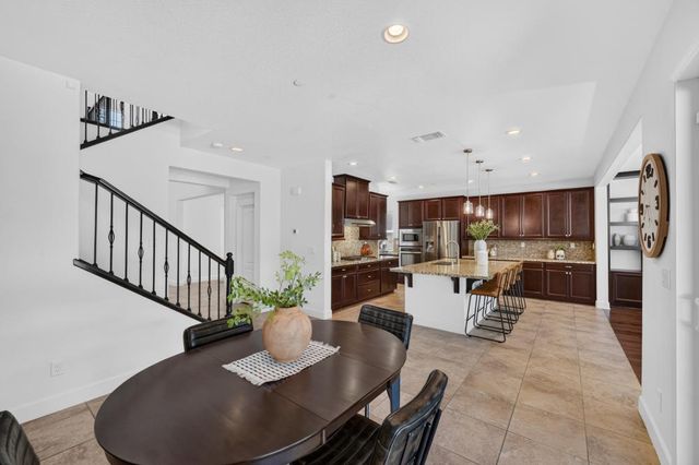 2593 Creek Hollow Rd, Rocklin, CA 95765