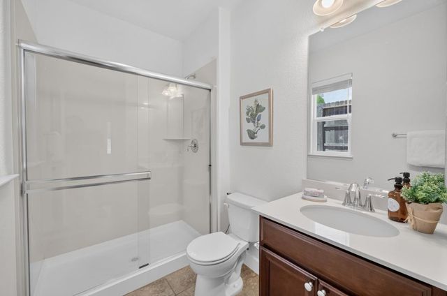 2593 Creek Hollow Rd, Rocklin, CA 95765