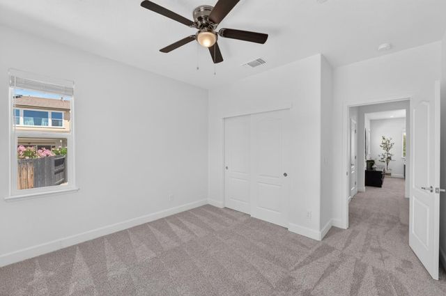 2593 Creek Hollow Rd, Rocklin, CA 95765