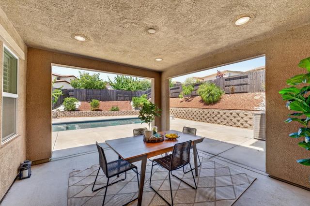 2593 Creek Hollow Rd, Rocklin, CA 95765