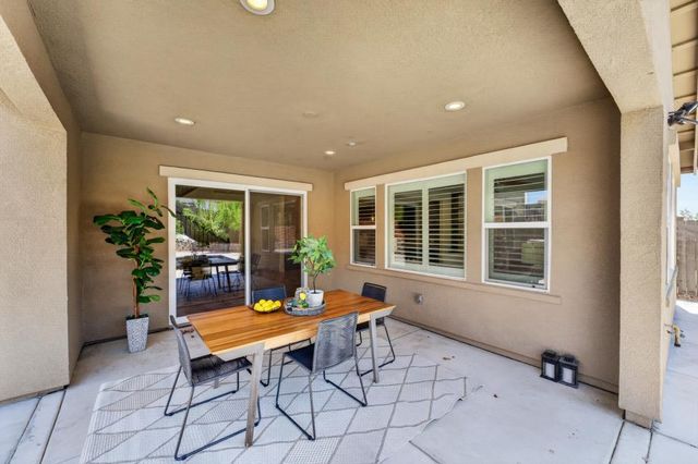 2593 Creek Hollow Rd, Rocklin, CA 95765