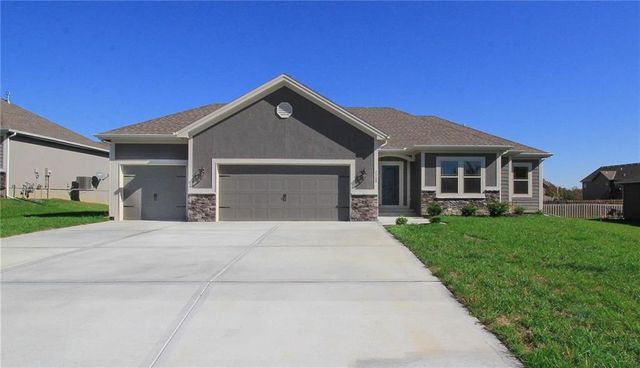 11122 N Bristol Avenue, Kansas City, MO 64156