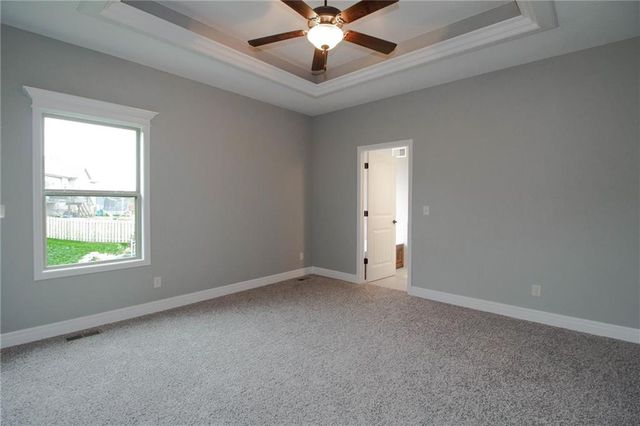 11122 N Bristol Avenue, Kansas City, MO 64156