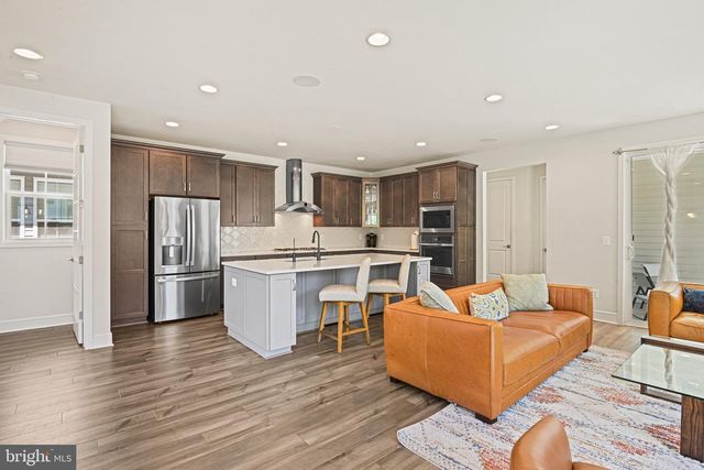 23099 GLENWOOD HEIGHTS CIR, Brambleton, VA 20148