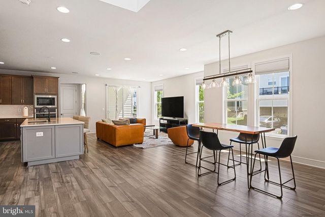23099 GLENWOOD HEIGHTS CIR, Brambleton, VA 20148