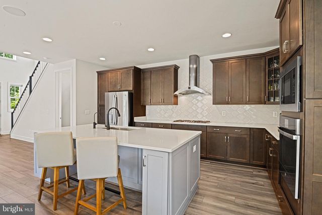 23099 GLENWOOD HEIGHTS CIR, Brambleton, VA 20148