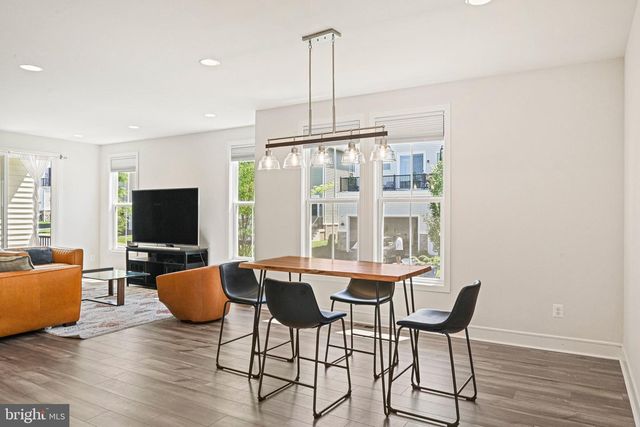 23099 GLENWOOD HEIGHTS CIR, Brambleton, VA 20148