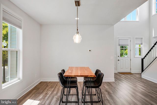 23099 GLENWOOD HEIGHTS CIR, Brambleton, VA 20148