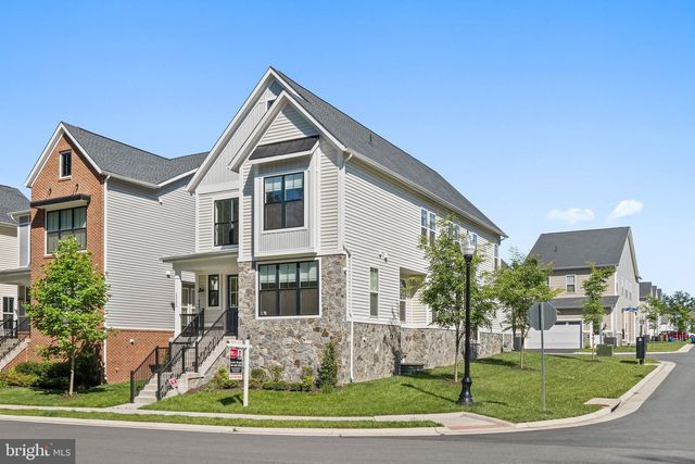 23099 GLENWOOD HEIGHTS CIR, Brambleton, VA 20148