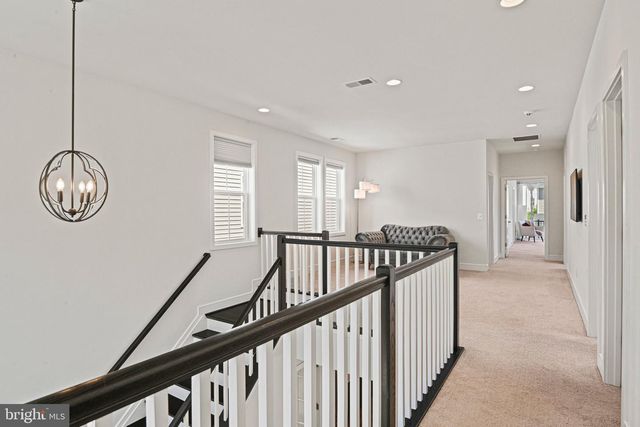 23099 GLENWOOD HEIGHTS CIR, Brambleton, VA 20148