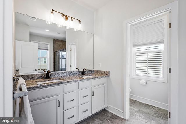 23099 GLENWOOD HEIGHTS CIR, Brambleton, VA 20148