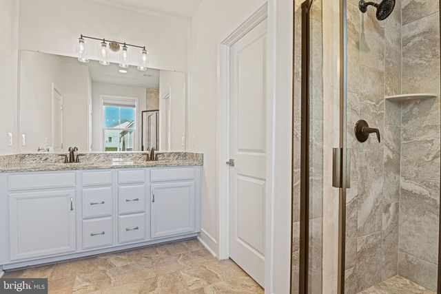 23099 GLENWOOD HEIGHTS CIR, Brambleton, VA 20148