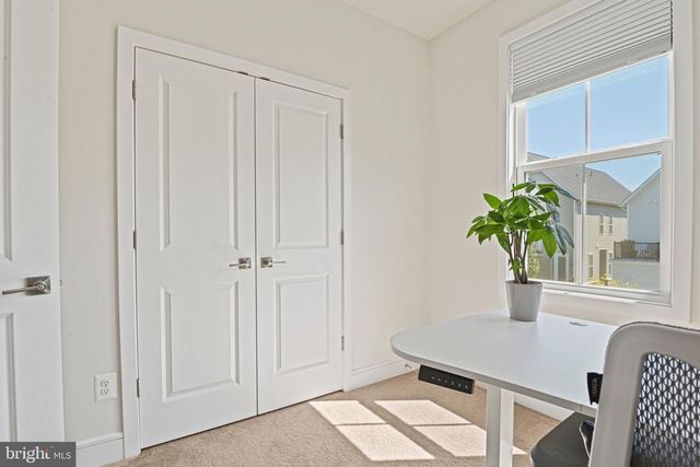 23099 GLENWOOD HEIGHTS CIR, Brambleton, VA 20148