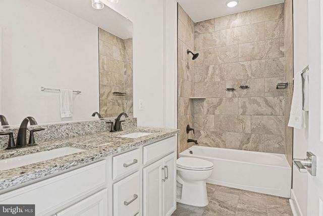 23099 GLENWOOD HEIGHTS CIR, Brambleton, VA 20148