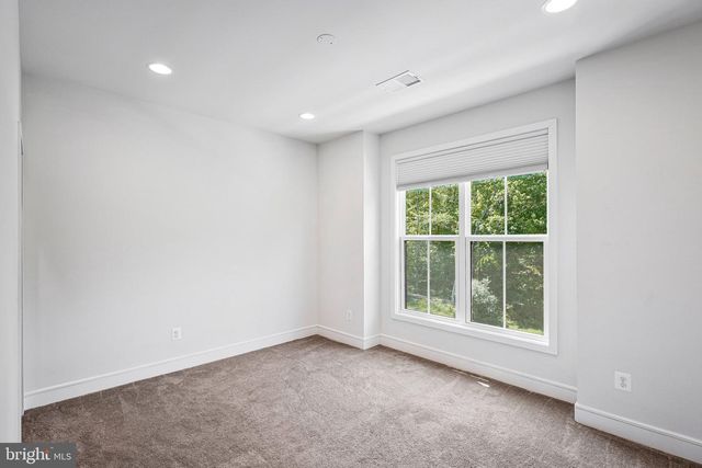 23099 GLENWOOD HEIGHTS CIR, Brambleton, VA 20148