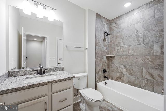 23099 GLENWOOD HEIGHTS CIR, Brambleton, VA 20148