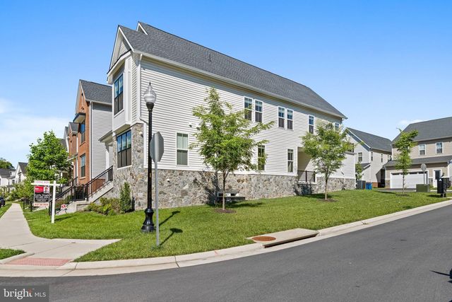 23099 GLENWOOD HEIGHTS CIR, Brambleton, VA 20148