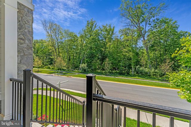 23099 GLENWOOD HEIGHTS CIR, Brambleton, VA 20148