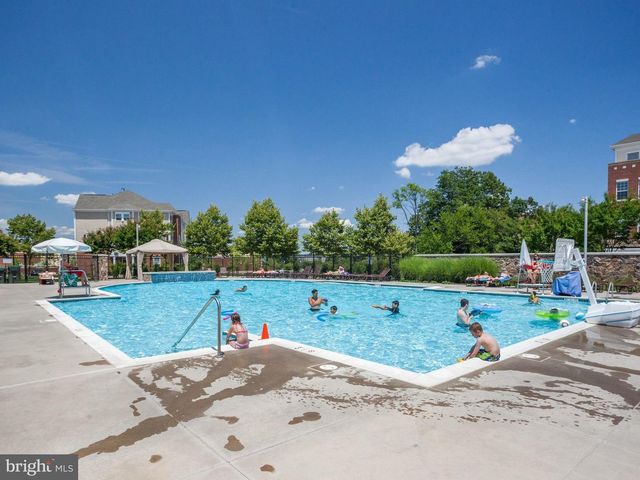 23099 GLENWOOD HEIGHTS CIR, Brambleton, VA 20148