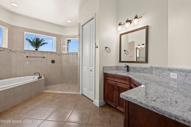 942 Casa Dolce Casa Circle, Rockledge, FL 32955