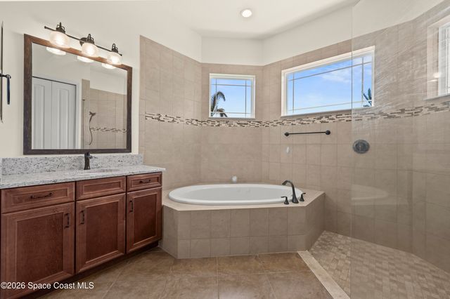 942 Casa Dolce Casa Circle, Rockledge, FL 32955