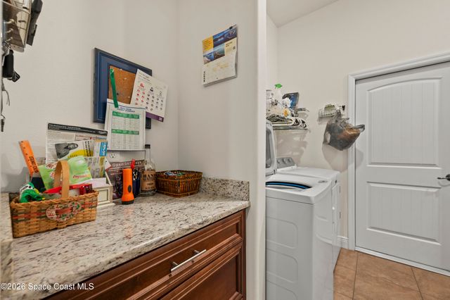 942 Casa Dolce Casa Circle, Rockledge, FL 32955