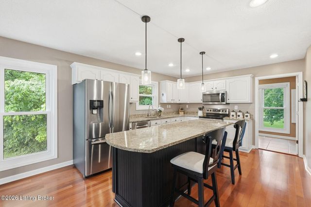 5505 Cross Creek Dr, Crestwood, KY 40014