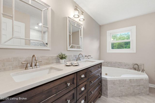 5505 Cross Creek Dr, Crestwood, KY 40014