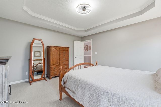5505 Cross Creek Dr, Crestwood, KY 40014