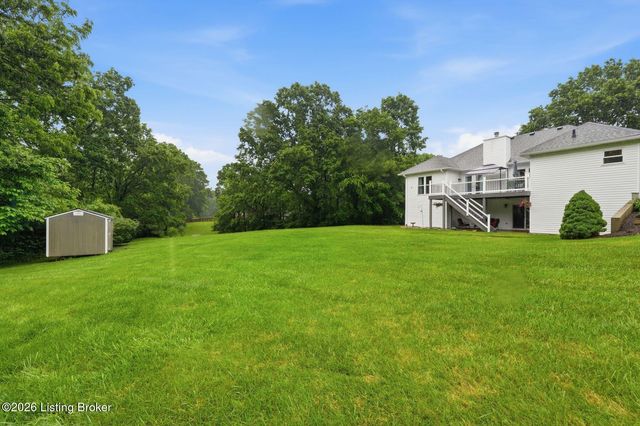 5505 Cross Creek Dr, Crestwood, KY 40014