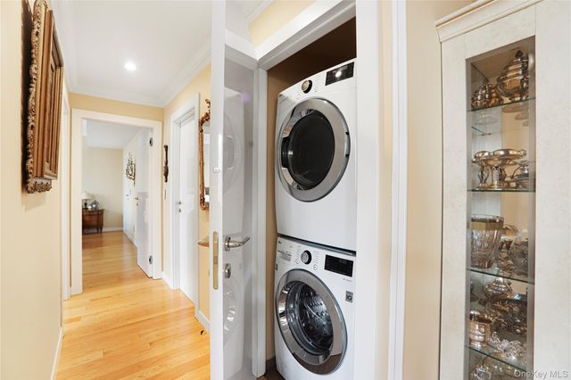 65 Oceana Drive E 9A, Brooklyn, NY 11235