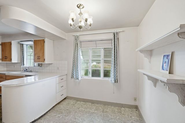 3806 N Alberta St, Spokane, WA 99205