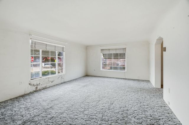 3806 N Alberta St, Spokane, WA 99205