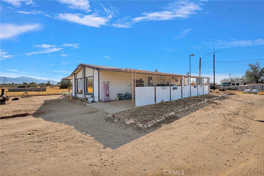 Image 3 of property listing at 14030 Rapture, Phelan, CA 92371