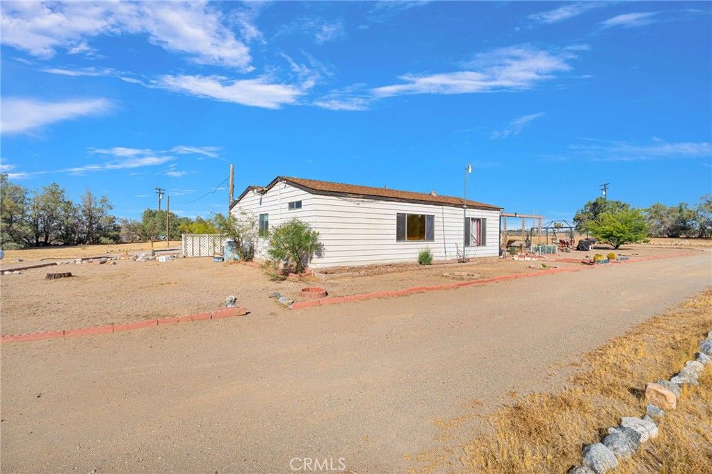 Image 41 of property listing at 14030 Rapture, Phelan, CA 92371