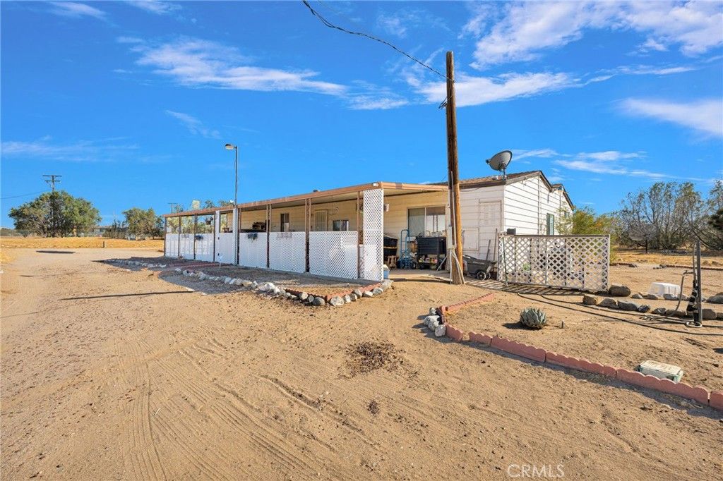 Image 6 of property listing at 14030 Rapture, Phelan, CA 92371