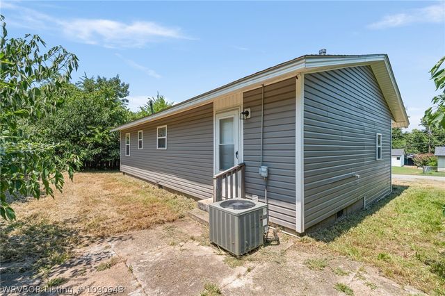 406 Hemlock Street, Van Buren, AR 72956